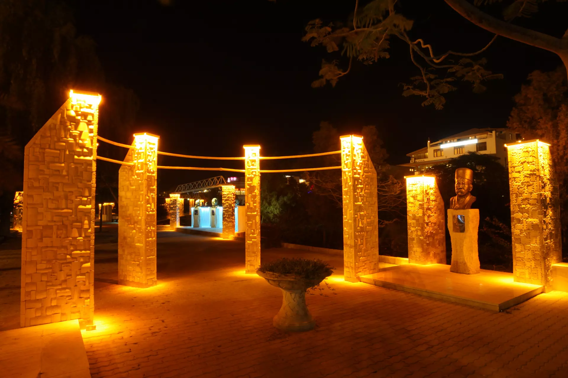 گذر هنرمندان جزیره کیش