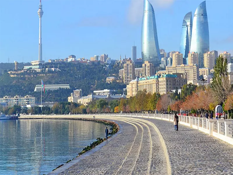 بلوار ساحلی باکو