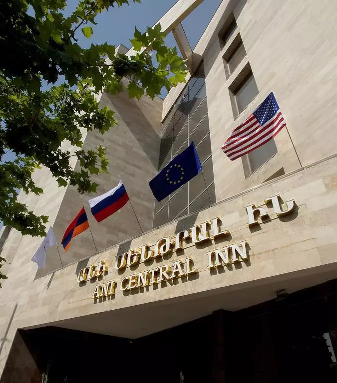 هتل آنی سنترال این ایروان (سیلاچی سابق)