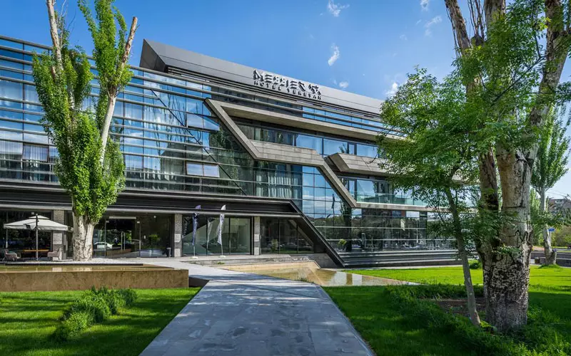 هتل مسیر 53 ایروان