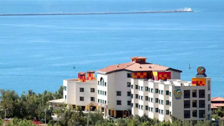 هتل اپارتمان لیپار