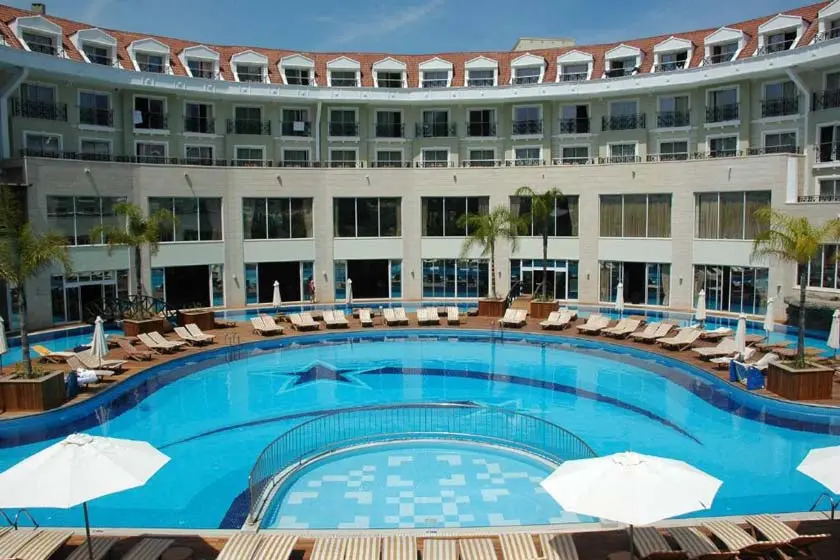 هتل مدر ریزورت