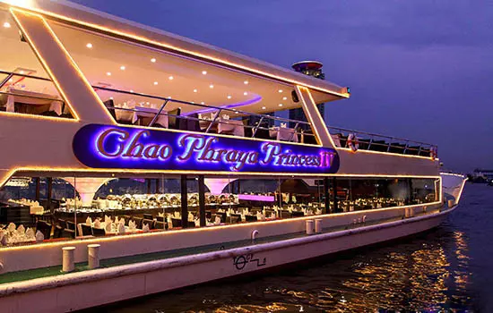 شام در کشتی بانکوک