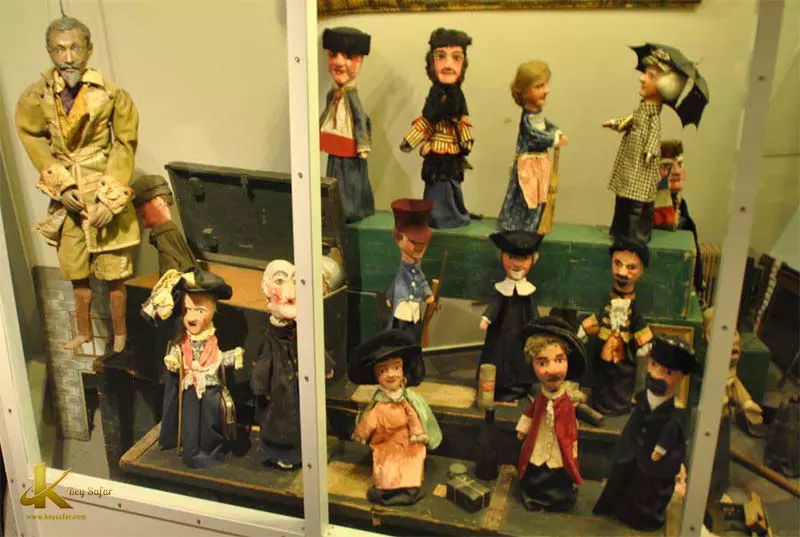 موزه عروسکی