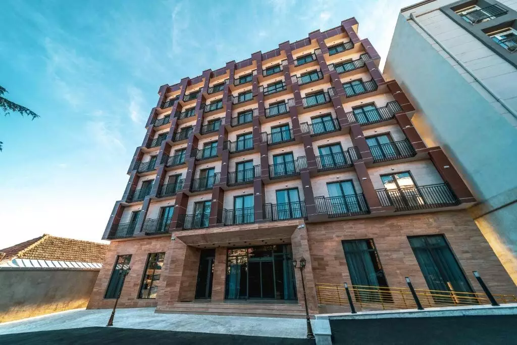 هتا رزیدنس پلازا