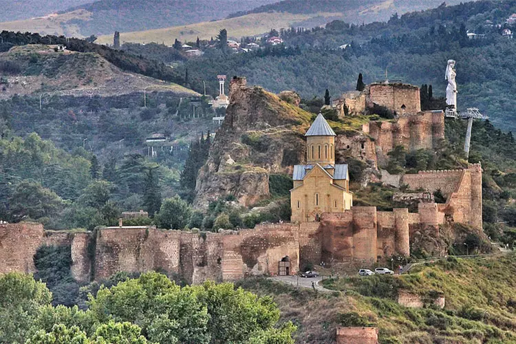 قلعه ناریکالا