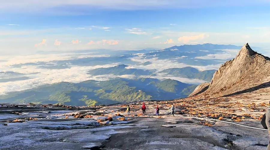 کوه کینبالو (Kinabalu)