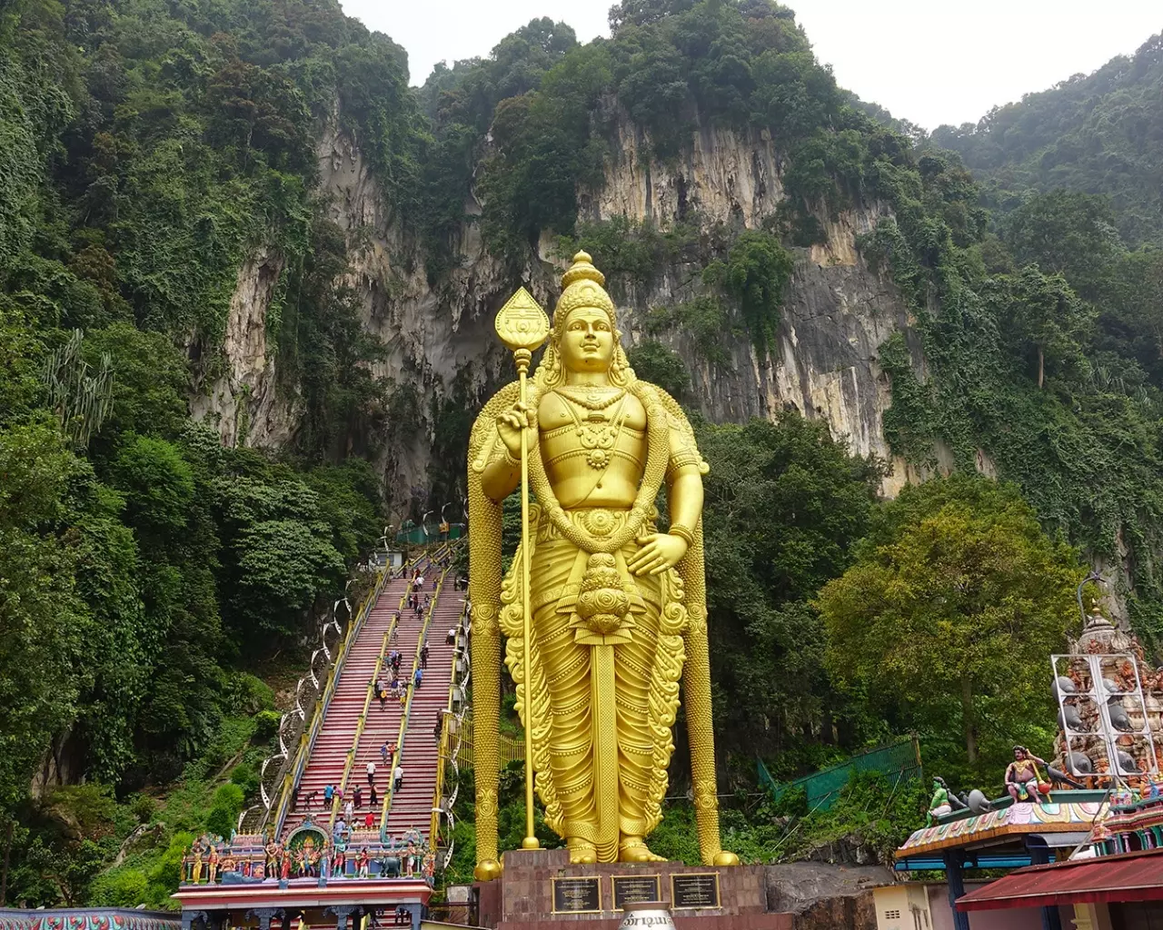 معبد غارهای باتو (Batu Caves)