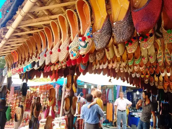 دیلی هات (Dilli Haat)